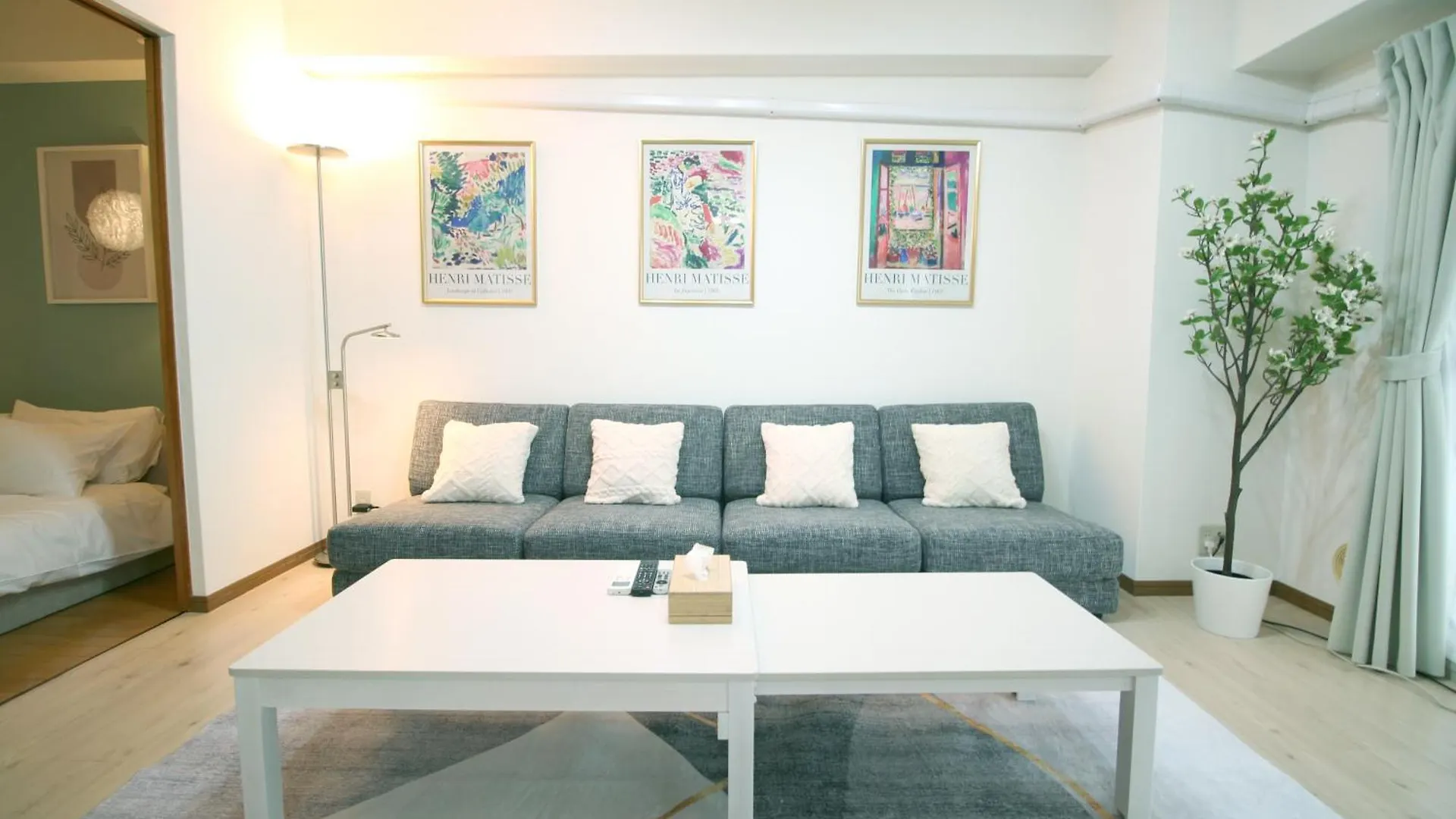 Apartment 大阪中心街 道頓堀徒歩10分!!! 日本橋駅 徒歩10分 ホテルリネン使用 702 Japan